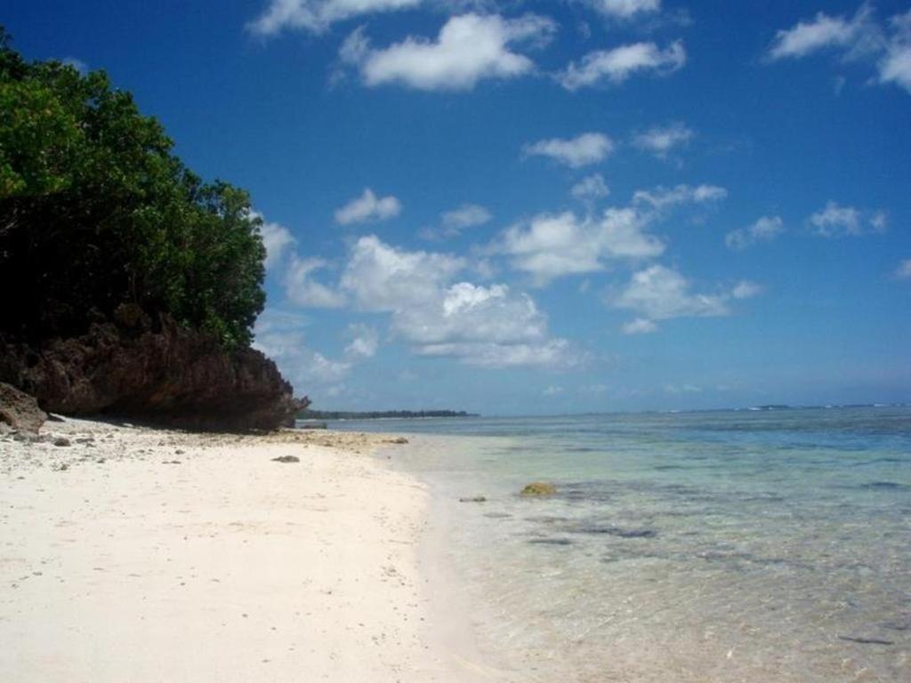 Holiday Saipan Hotel Exterior foto