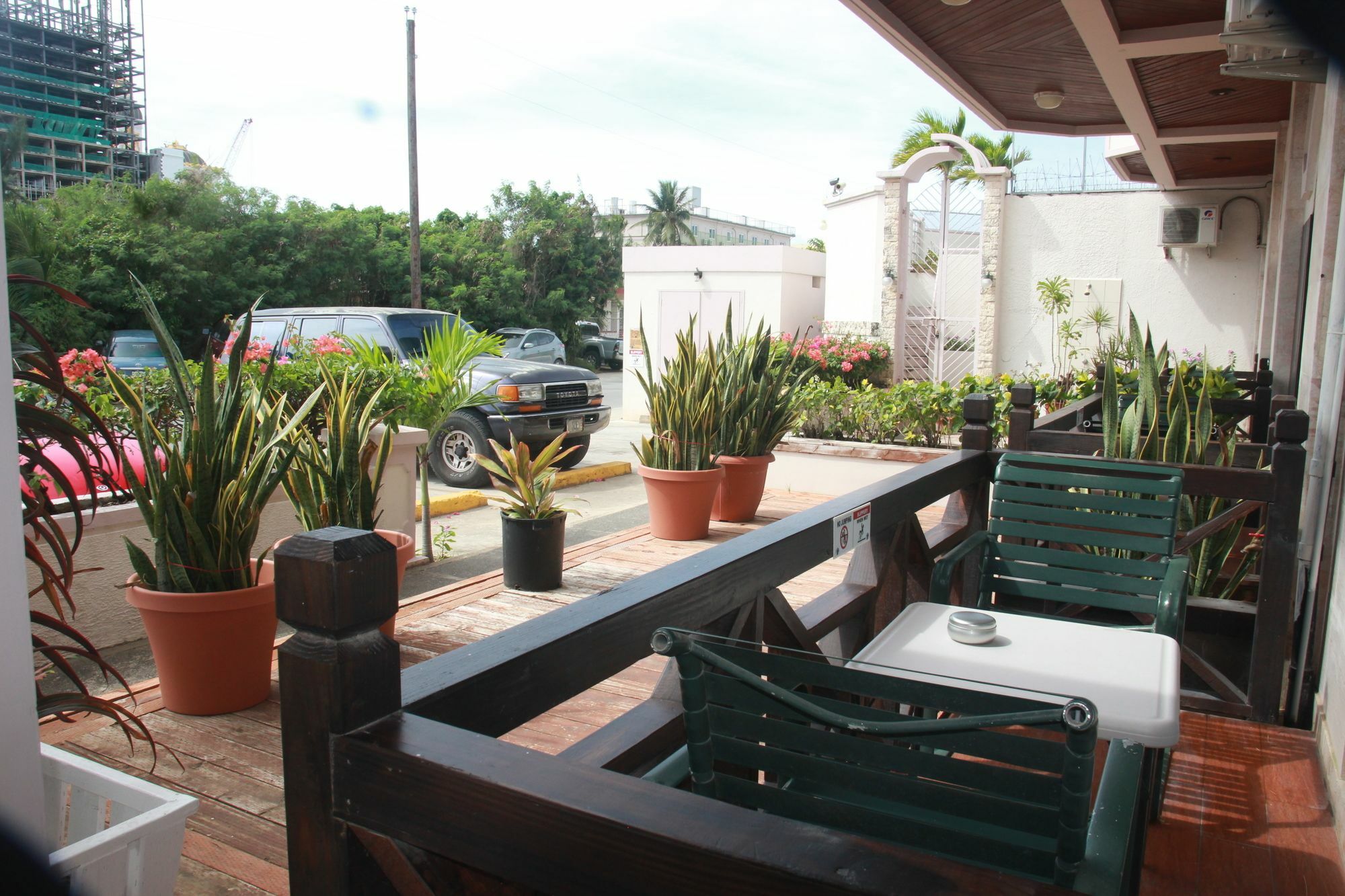 Holiday Saipan Hotel Exterior foto